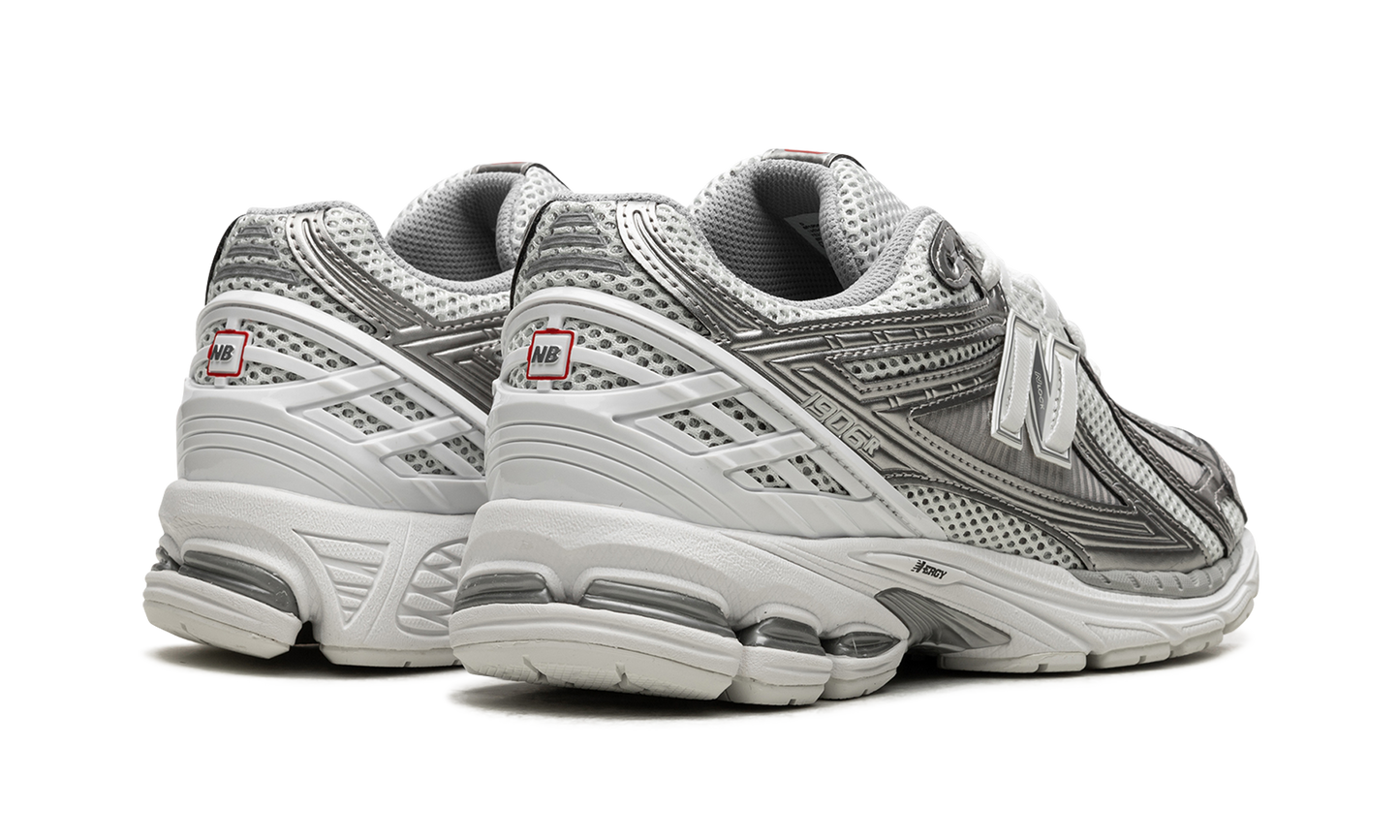 1906R "Silver Surfer" M1906RCB