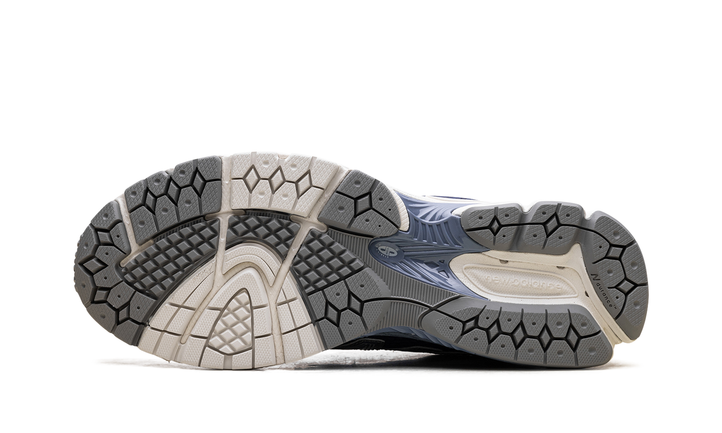 860 V2 "Vintage Indigo" ML860GG2