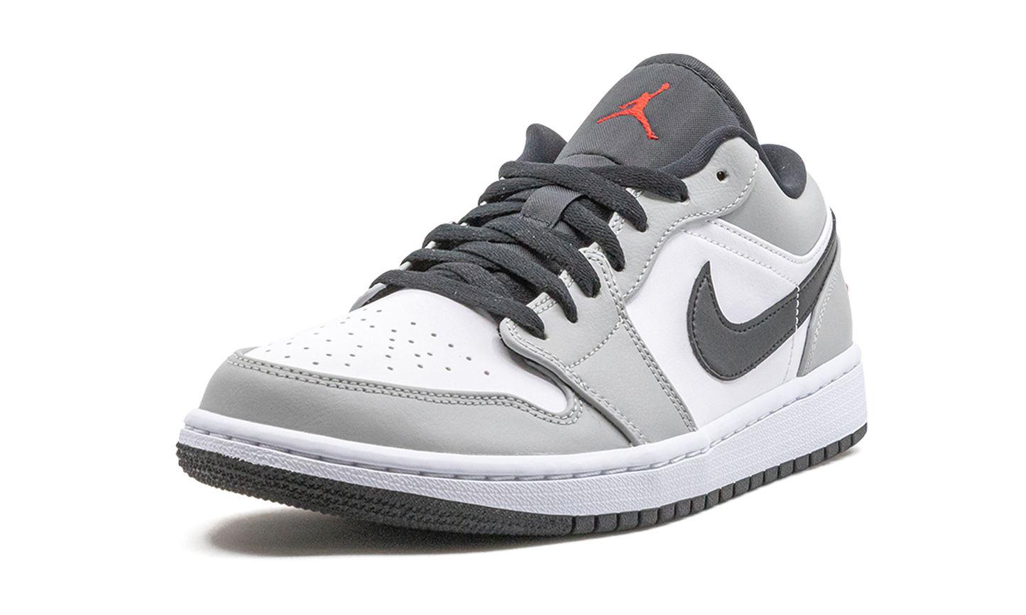 Air Jordan 1 Low "Light Smoke Grey" 553558 030
