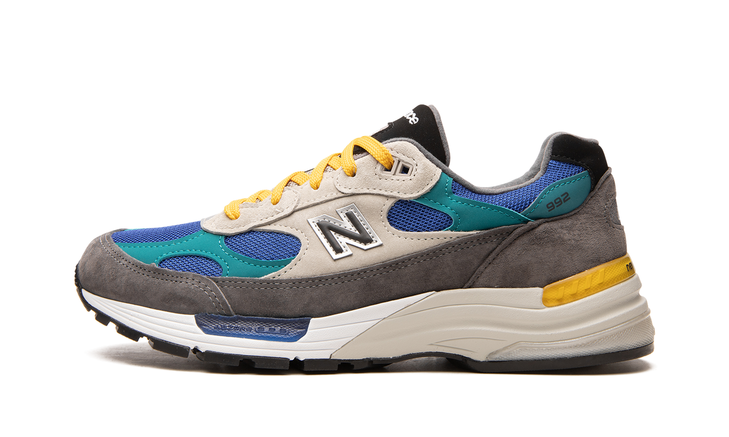 992 "Grey / Blue / Teal / Yellow"