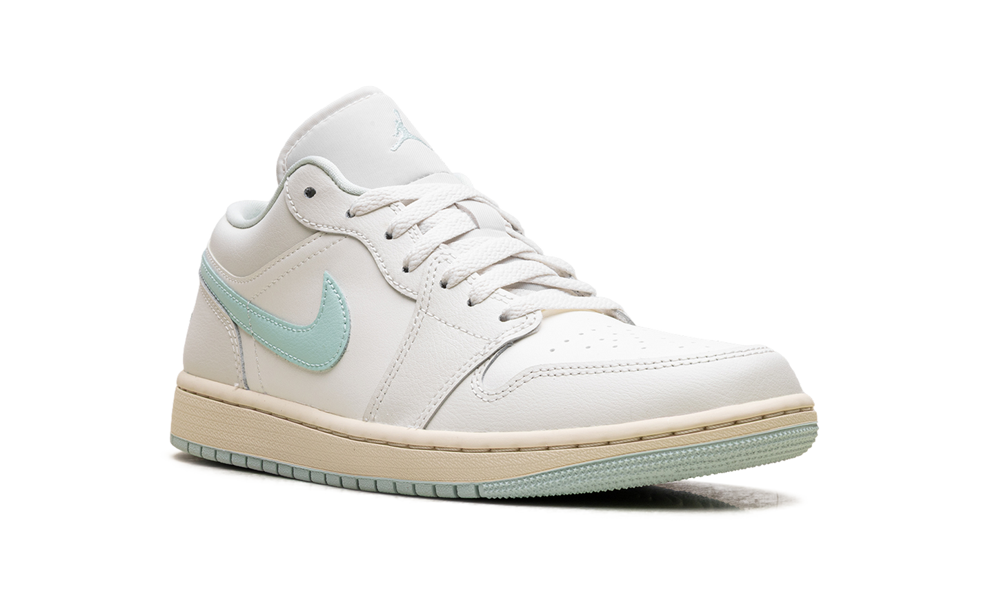 Jordan 1 Low WMNS "Sail Igloo" DC0774 134
