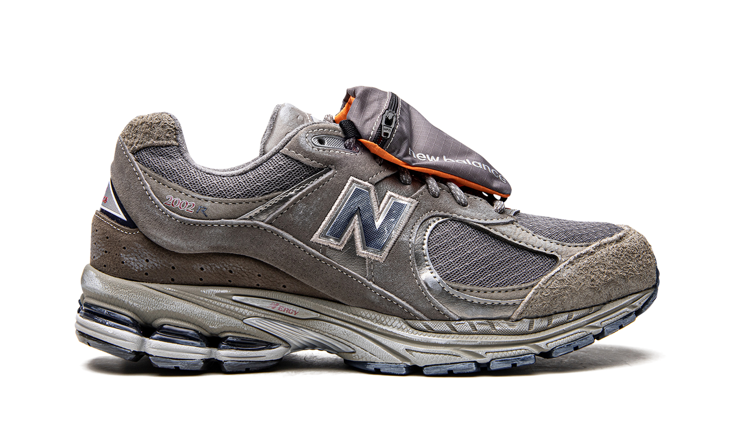 2002R "Grey Pouch" M2002RVA