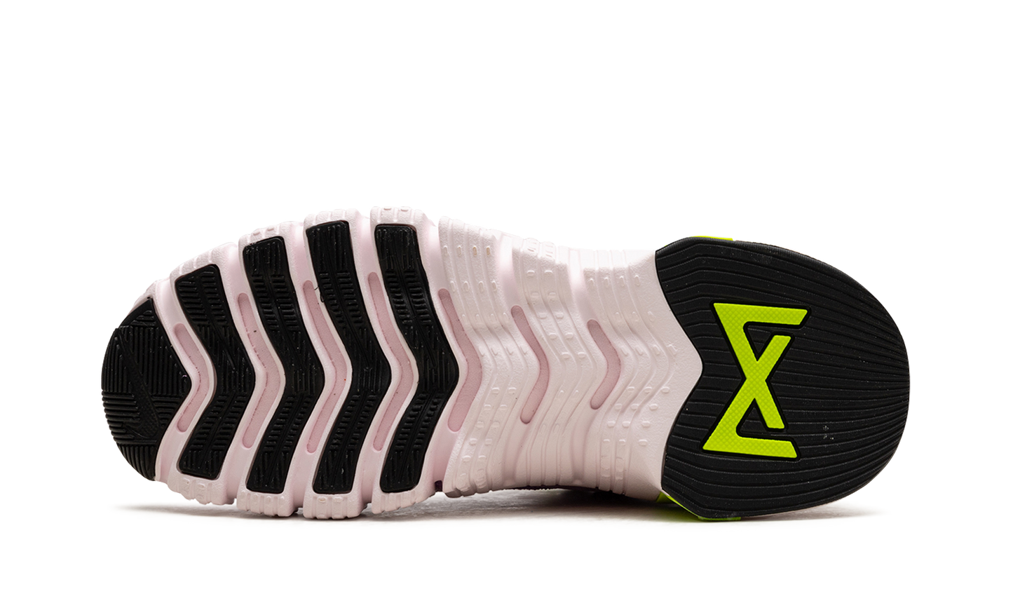 FREE METCON 4 WMNS "Fuchsia" CZ0596 501