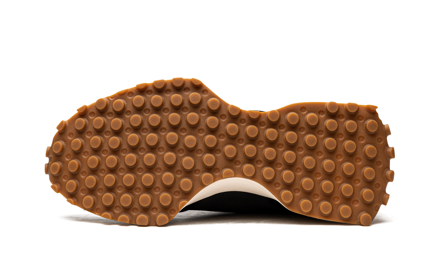 327 WMNS "Black / Gum" WS327LB