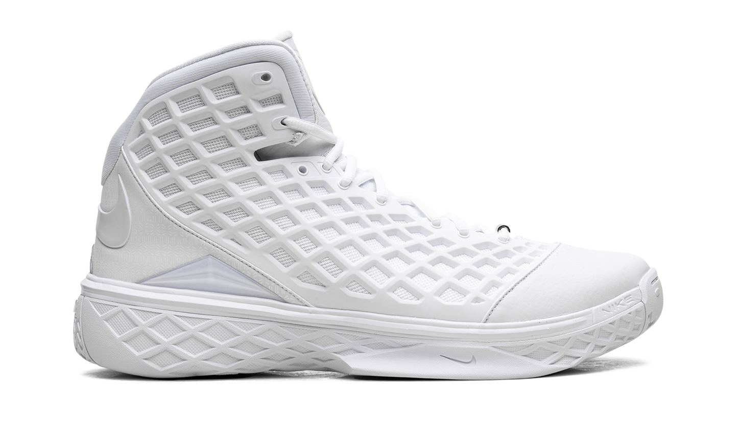 Kobe 3 "Protro Halo" HQ9153 100