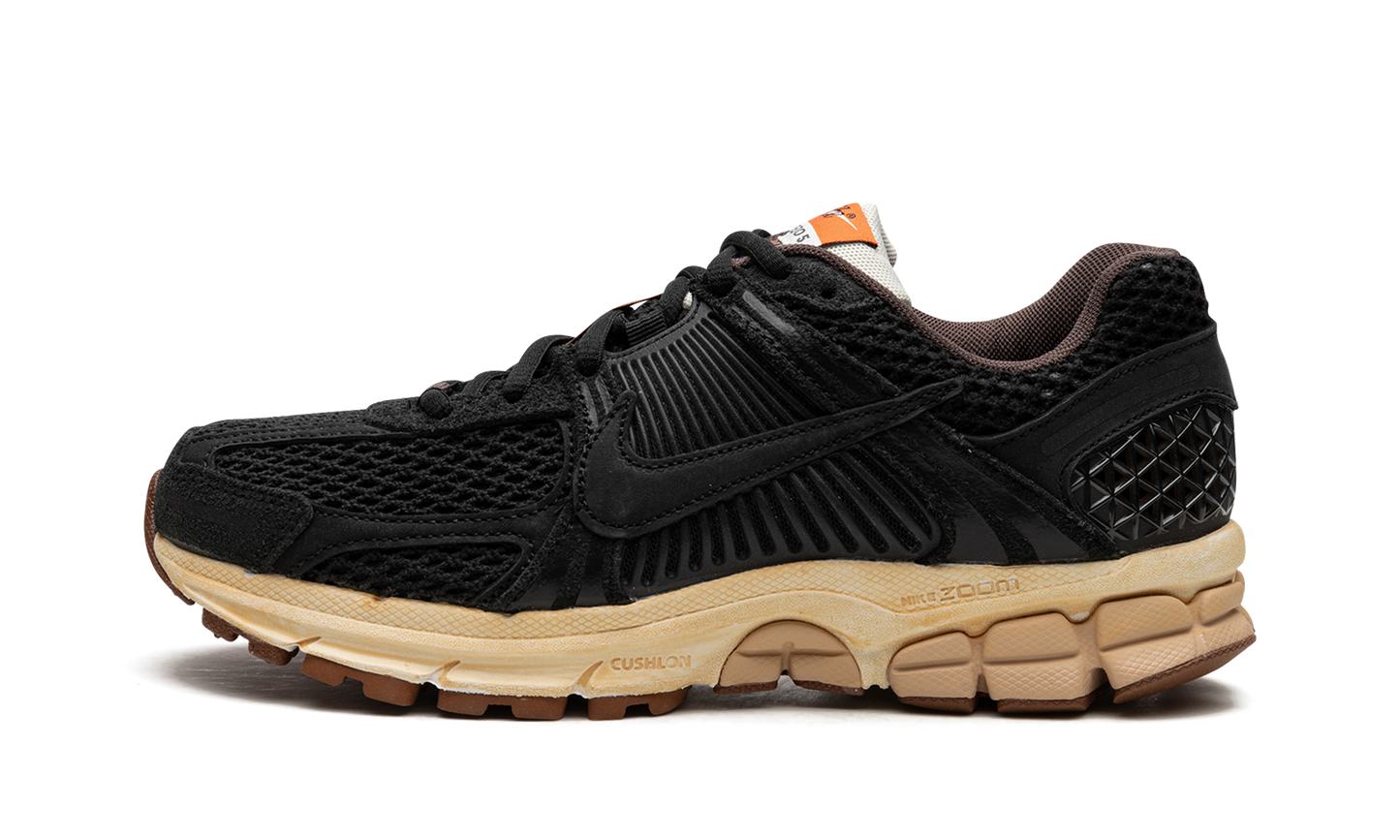 VOMERO 5 WMNS "Black / Sesame" FD0533 010