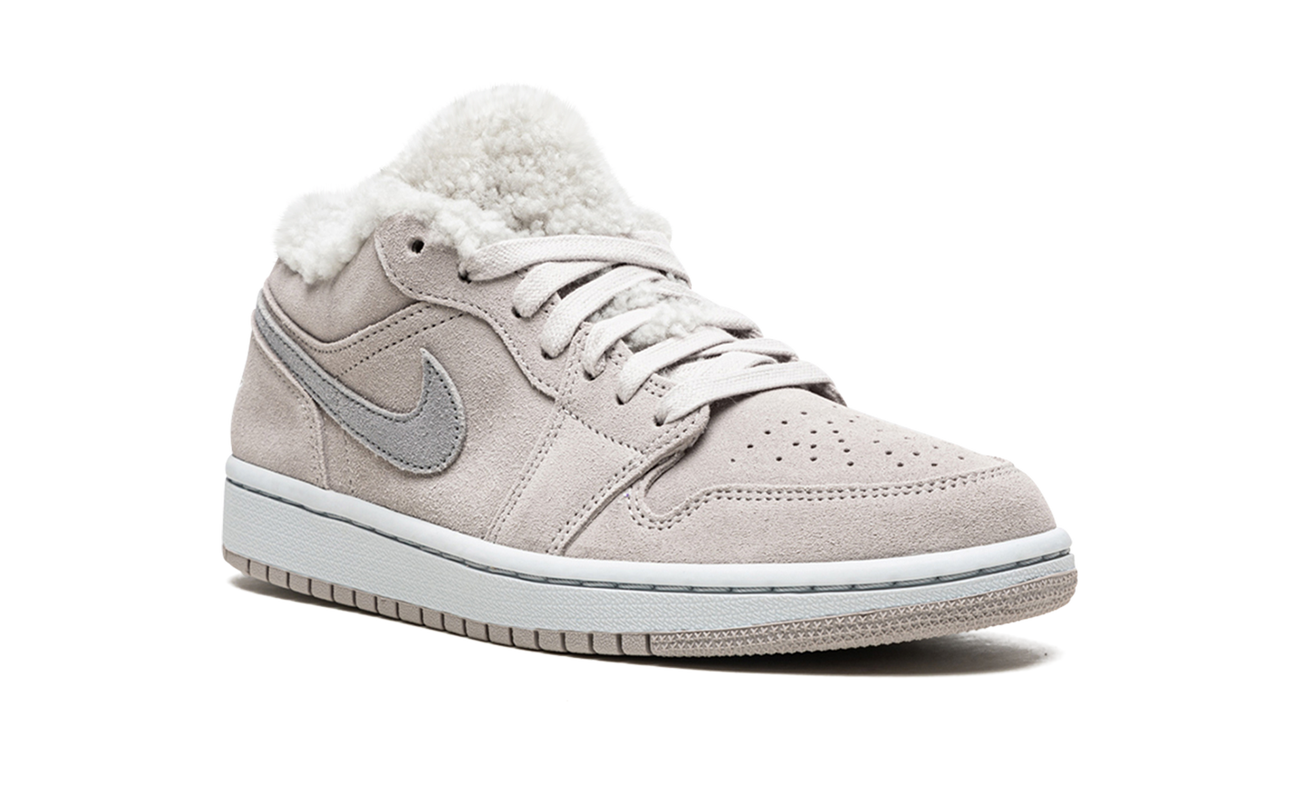 AIR JORDAN 1 LO SE WMNS "Sherpa Fleece" DO0750 002