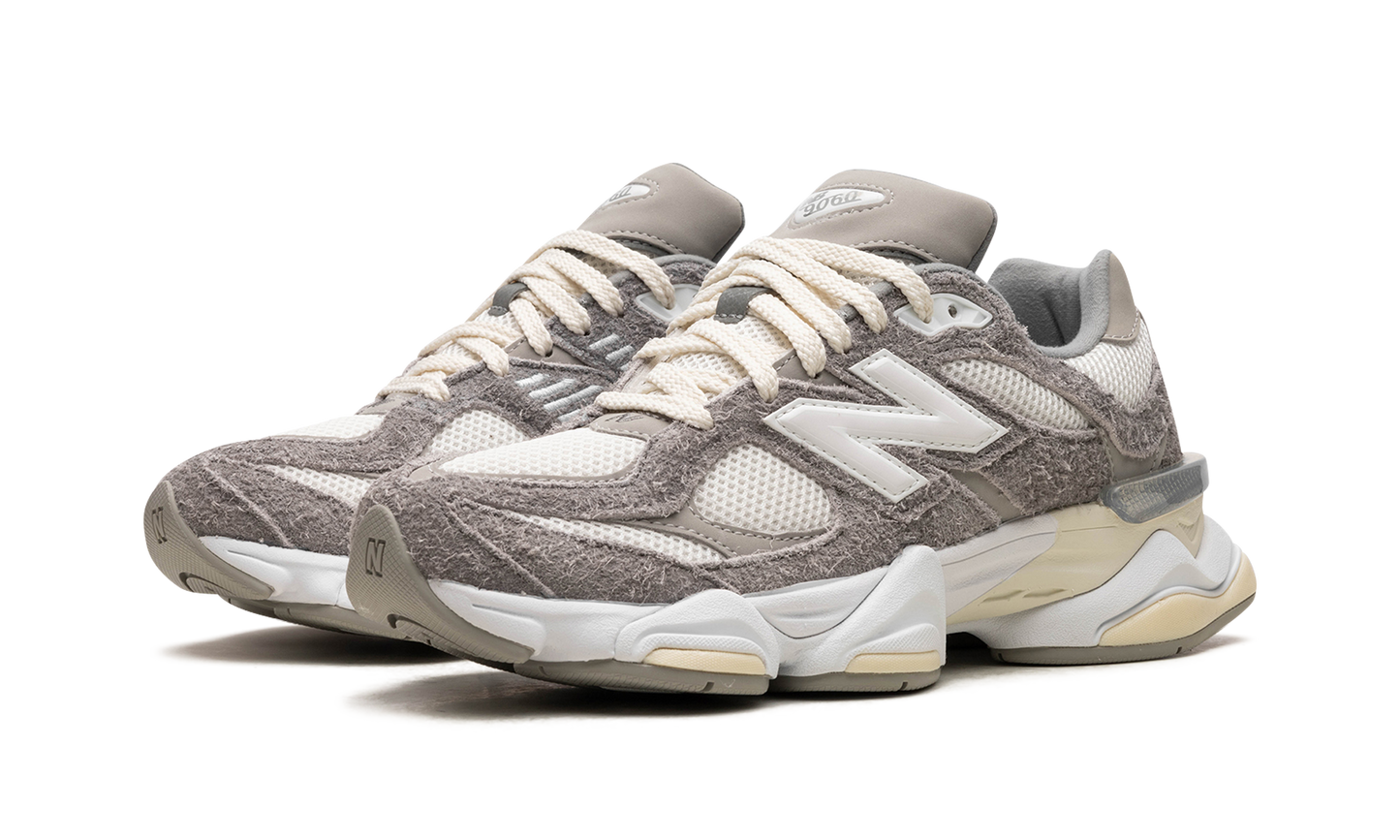 9060 "Grey / White" U9060YGA