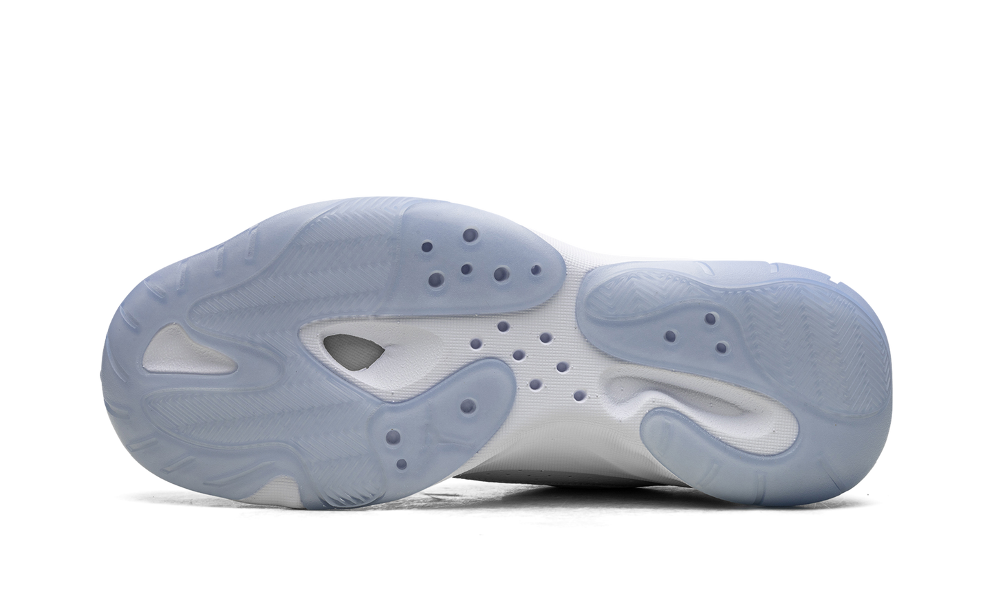 Air Jordan 11 CMFT Low "University Blue" DN4180 114