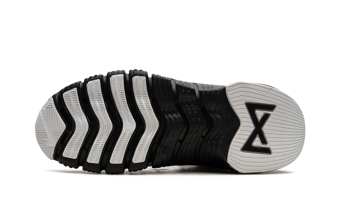 FREE METCON 4 PRM WMNS "White / Black"