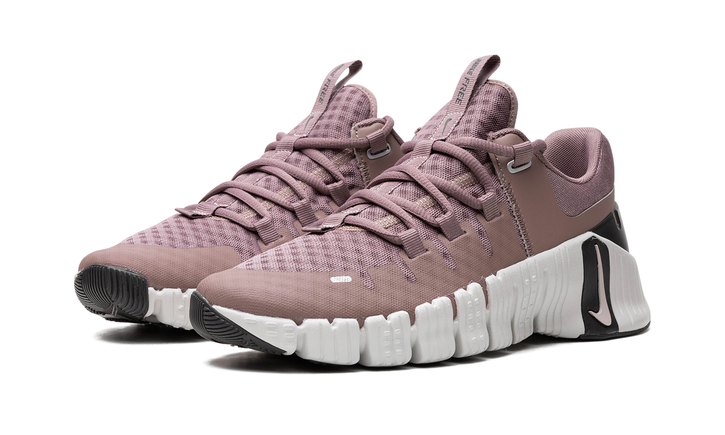 Nike Free Metcon 5 WMNS "Smokey Muave" DV3950 201