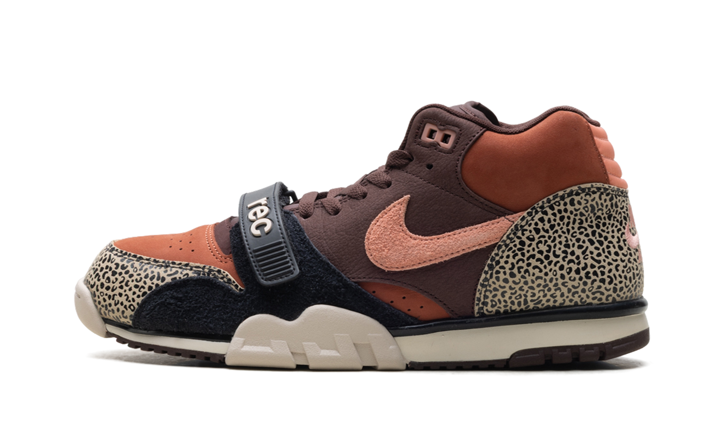 SB Air Trainer 1 "Arts-Rec - Limestone" IF0501 200