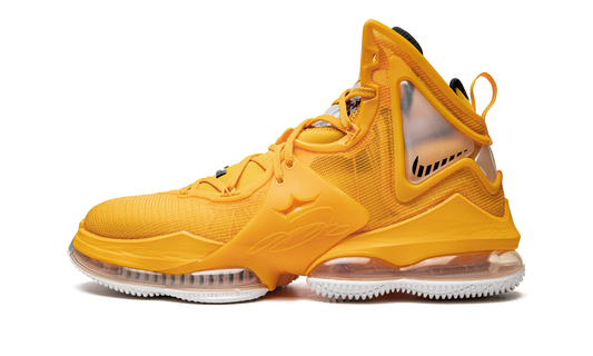 LeBron 19 "Hard Hat" CZ0203 700