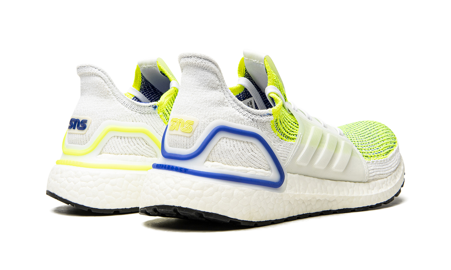 Ultraboost 18 "SNS Special Delivery"