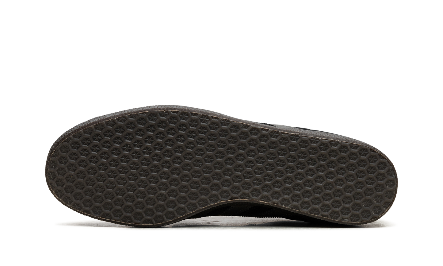 Gazelle "Black / Gold" ID6105