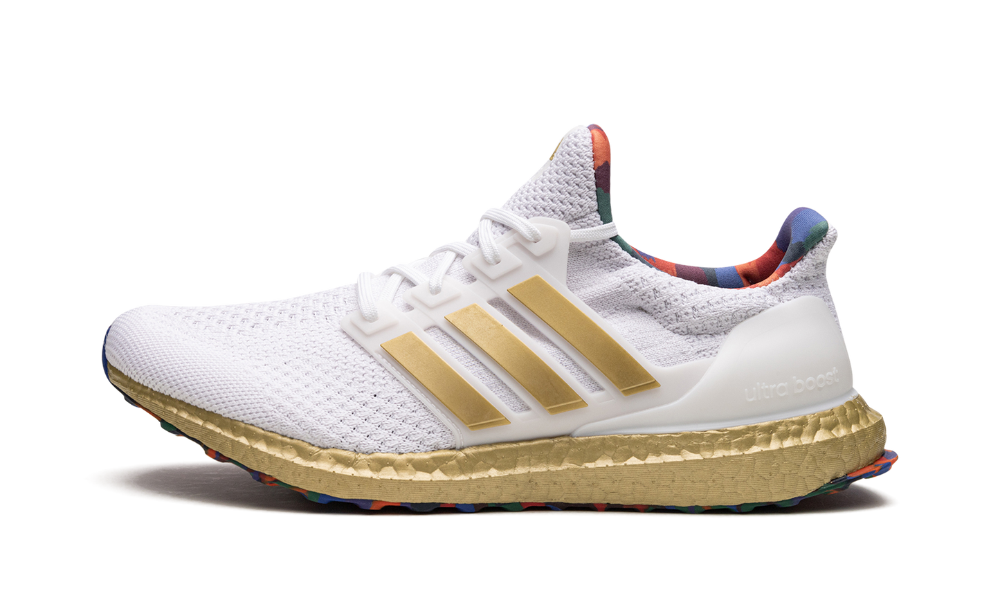 ULTRABOOST 5.0 DNA TITLE MNS WMNS HP7425