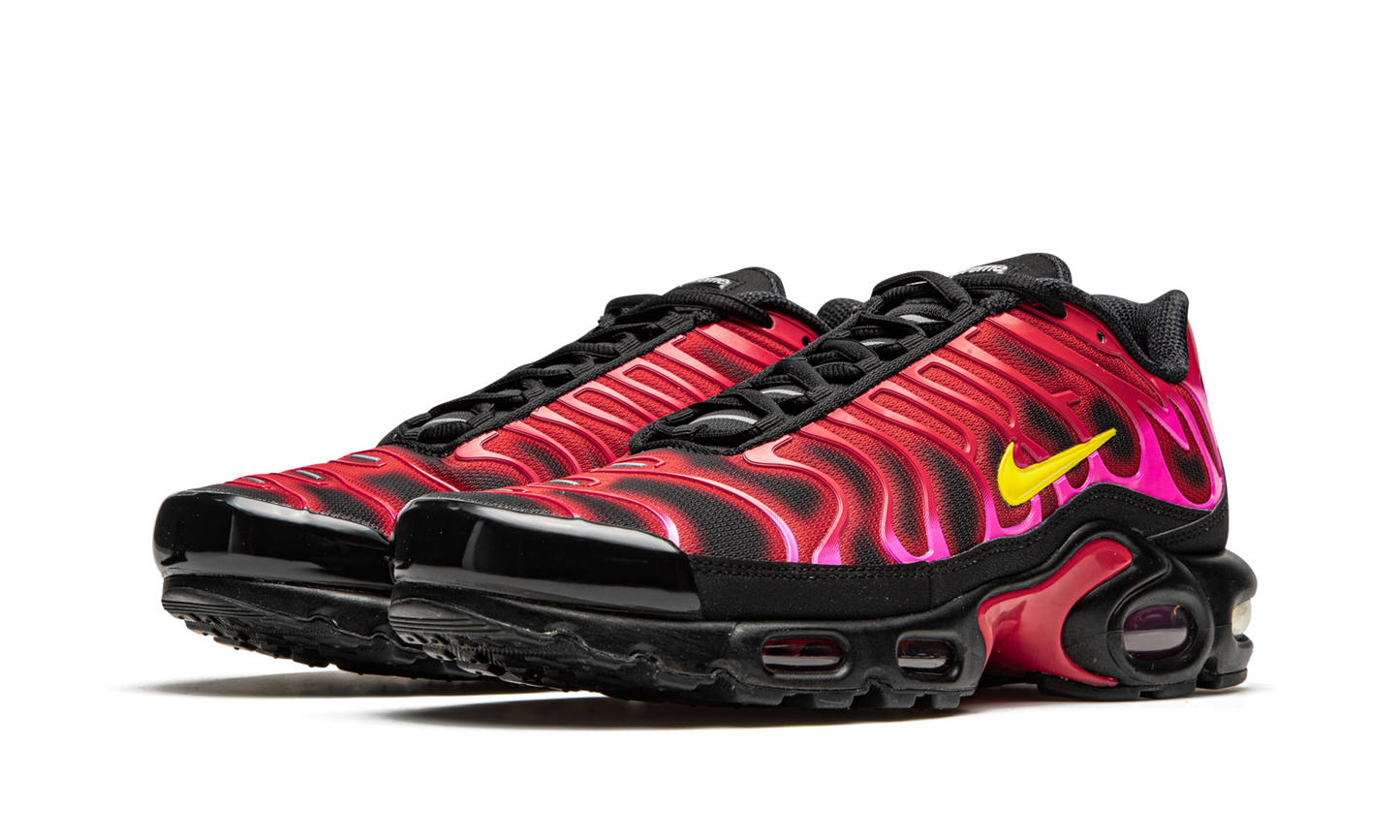 Air Max Plus TN "Supreme - Black / Red" DA1472 600