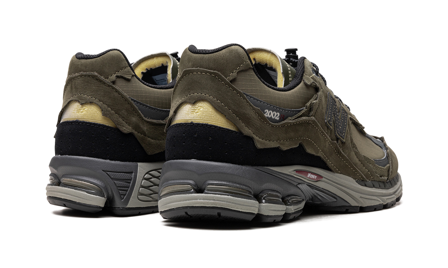 2002R "Protection Pack - Dark Moss" M2002RDN