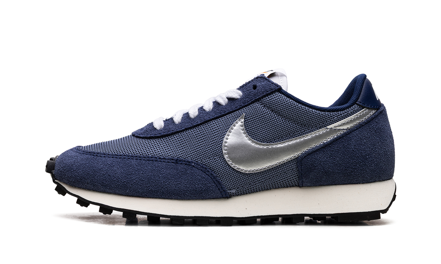 Daybreak SP "Blue Void / Diffused Blue" BV7725 401