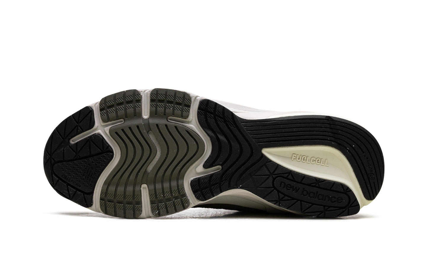 990v6 "True Camo" U990TB6