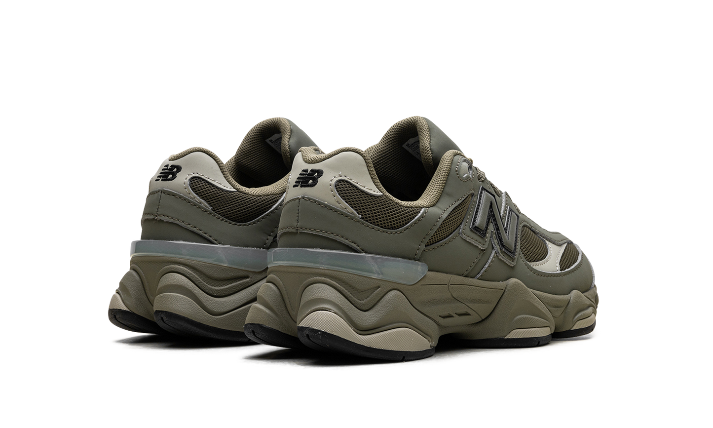 9060 GS "Dark Olivine" PC9060GD