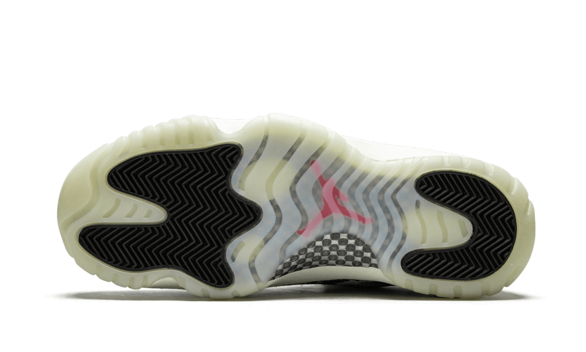 Air Jordan 11 Retro Low "Snakeskin Light Bone" CD6846 002