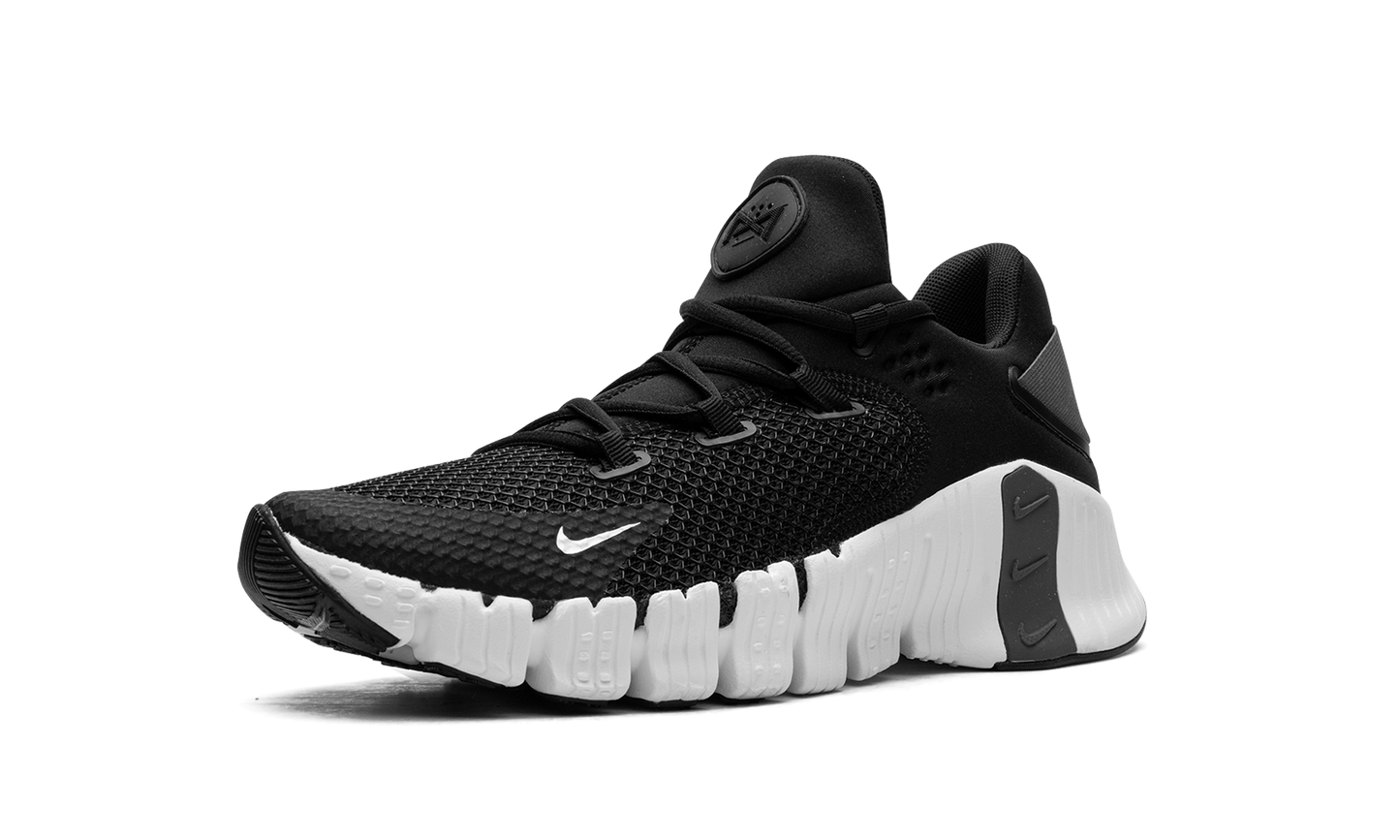 Free Metcon 4 Black "Black / White" CT3886 010