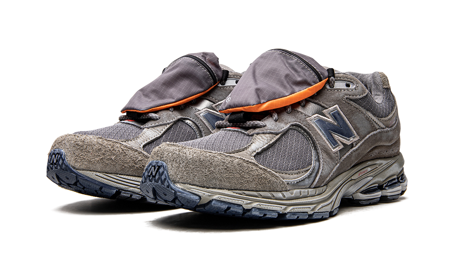 2002R "Grey Pouch" M2002RVA