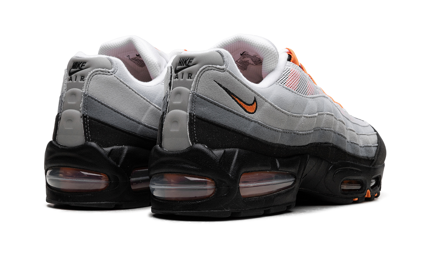 Air Max 95 OG "Big Bubble Bright Mandarin 2.0 (2025)" HM4740 101