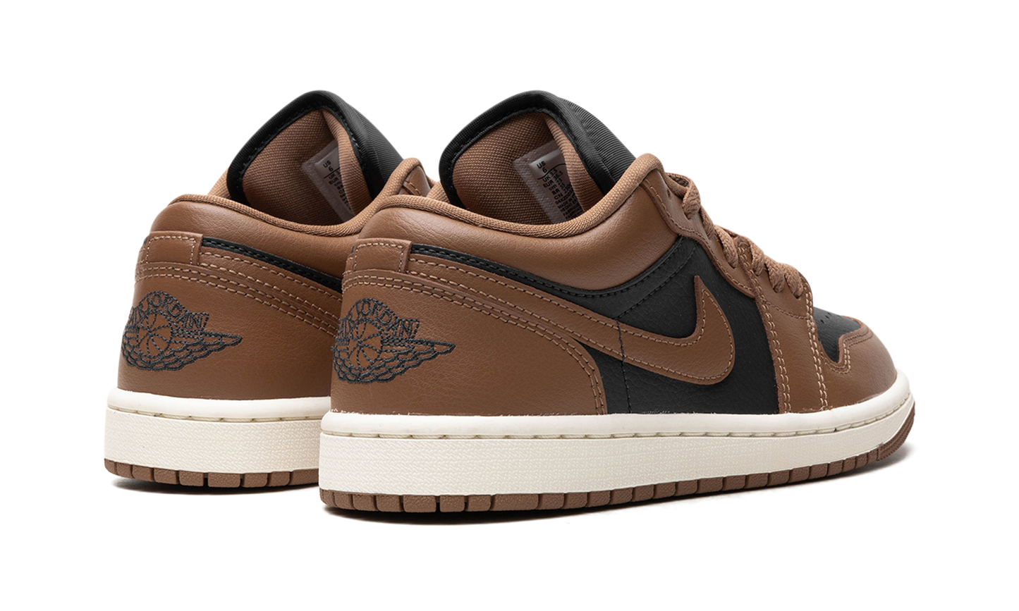 Air Jordan 1 "brown" DC0774-021