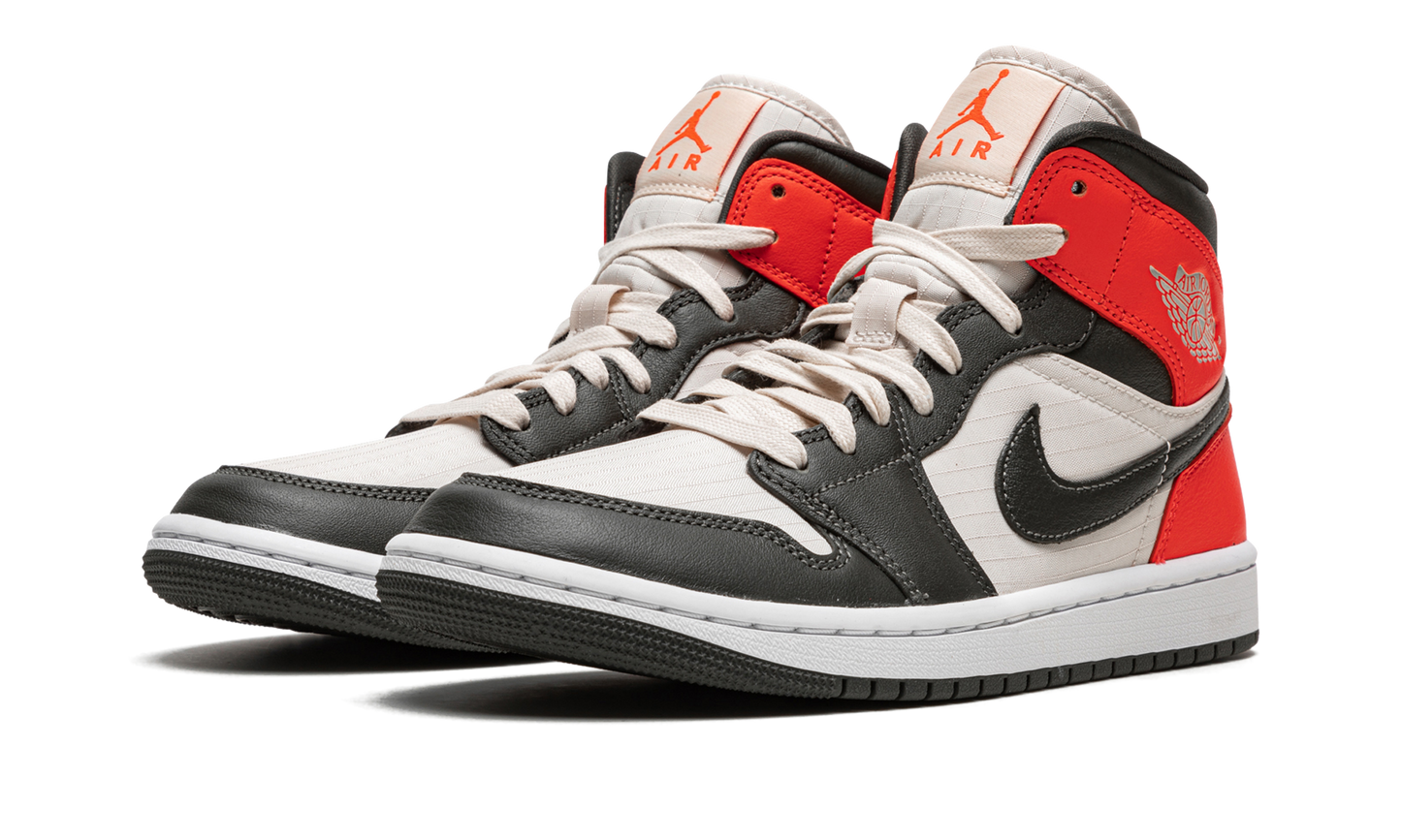 AIR JORDAN 1 MID SE WMNS "Newsprint" DQ6078 100