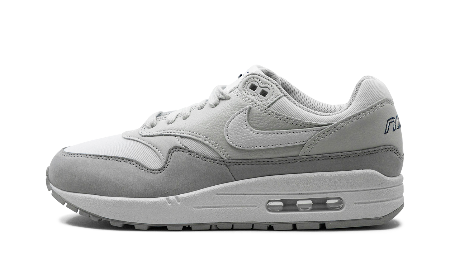 AIR MAX 1 '87 LX WMNS "Light Smoke Grey" FN0564 001