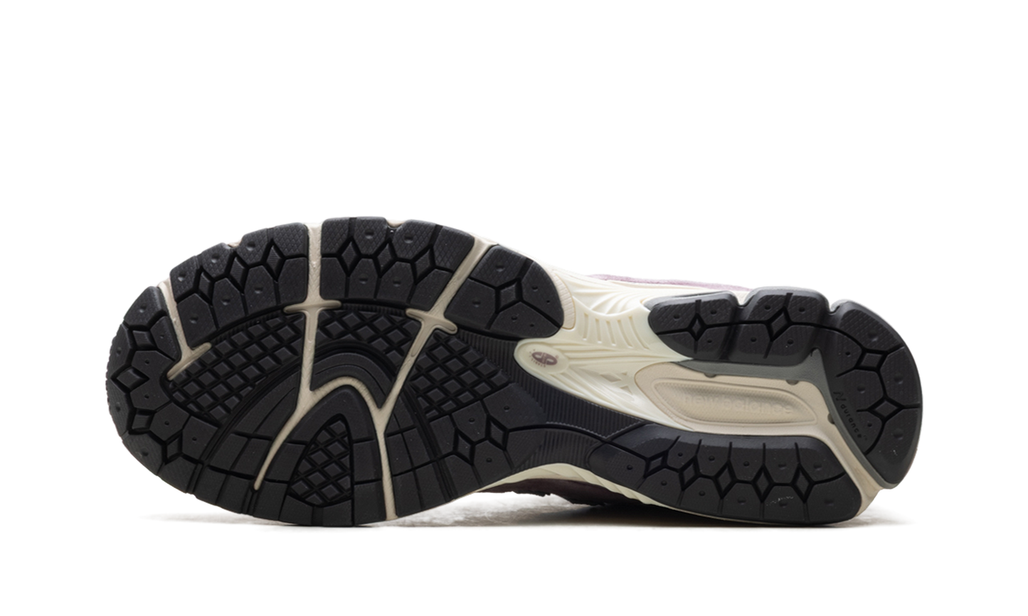 2002R "Ice Wine White" U2002RRB