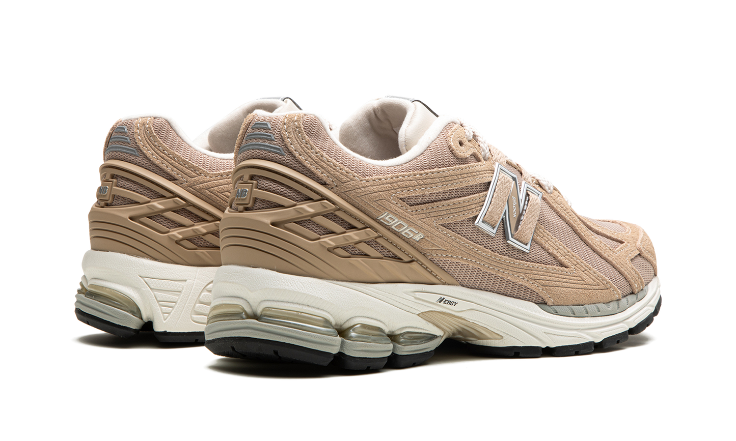 1906R "MINDFUL GREY/MOONBEAM/SILVER METALLIC" M1906RW