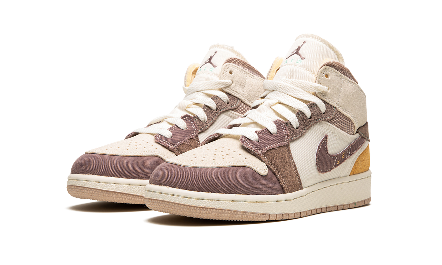 Air Jordan 1 Mid SE Craft GS "Inside Out - Taupe Haze" DZ4466 102
