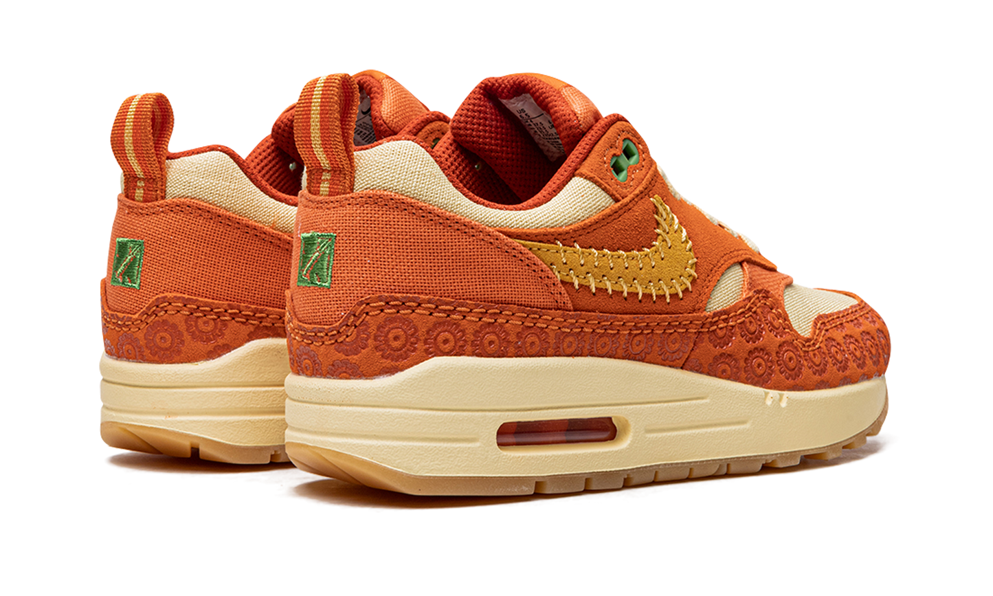 AIR MAX 1 PRM MNS WMNS "Somos Familia"