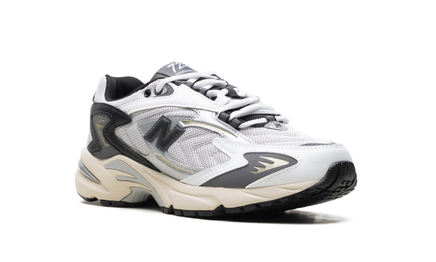 725v1 "Grey Matter Black" ML725CE