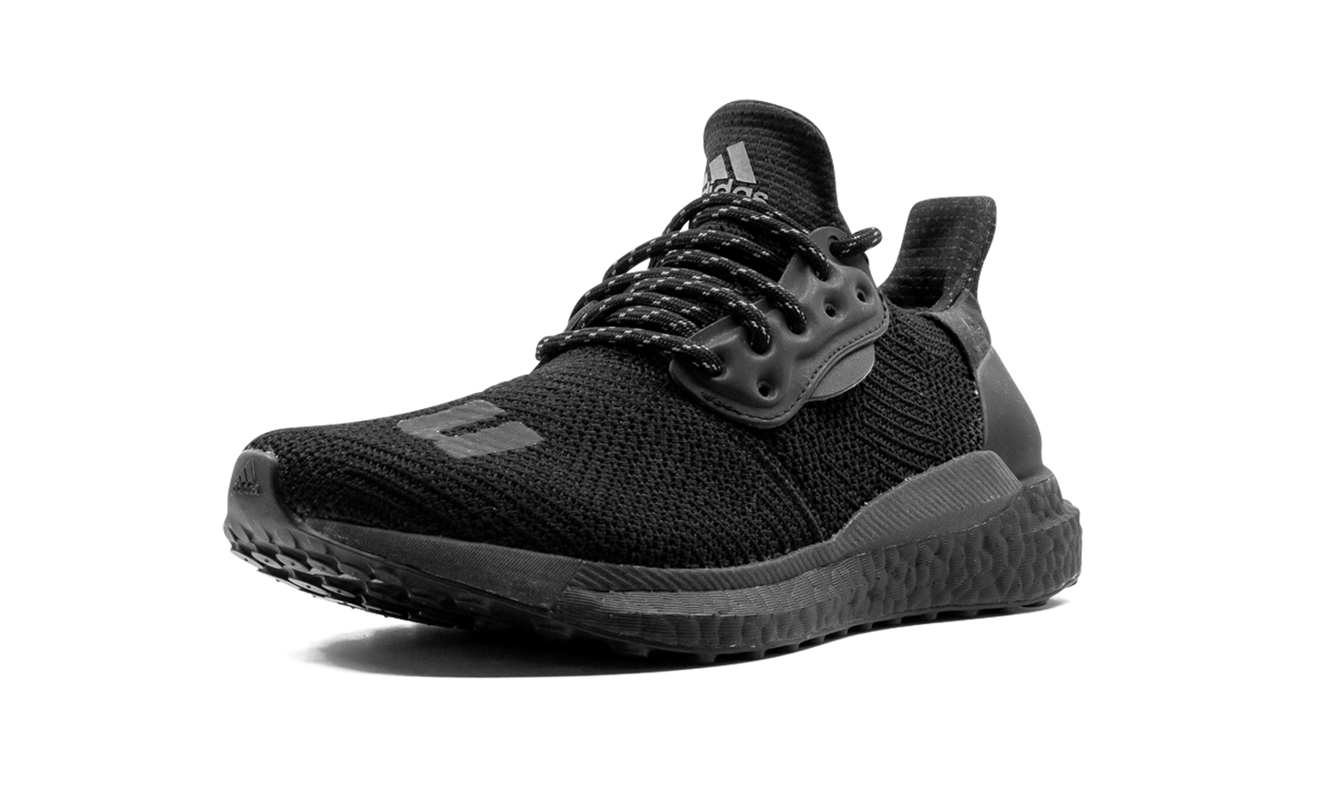 Solar Hu "Pharrell Williams - Core Black" GX2485
