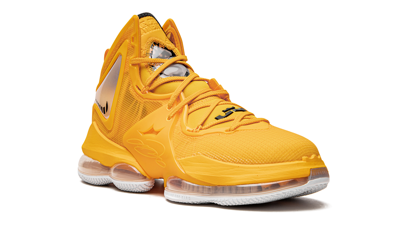 LeBron 19 "Hard Hat" CZ0203 700