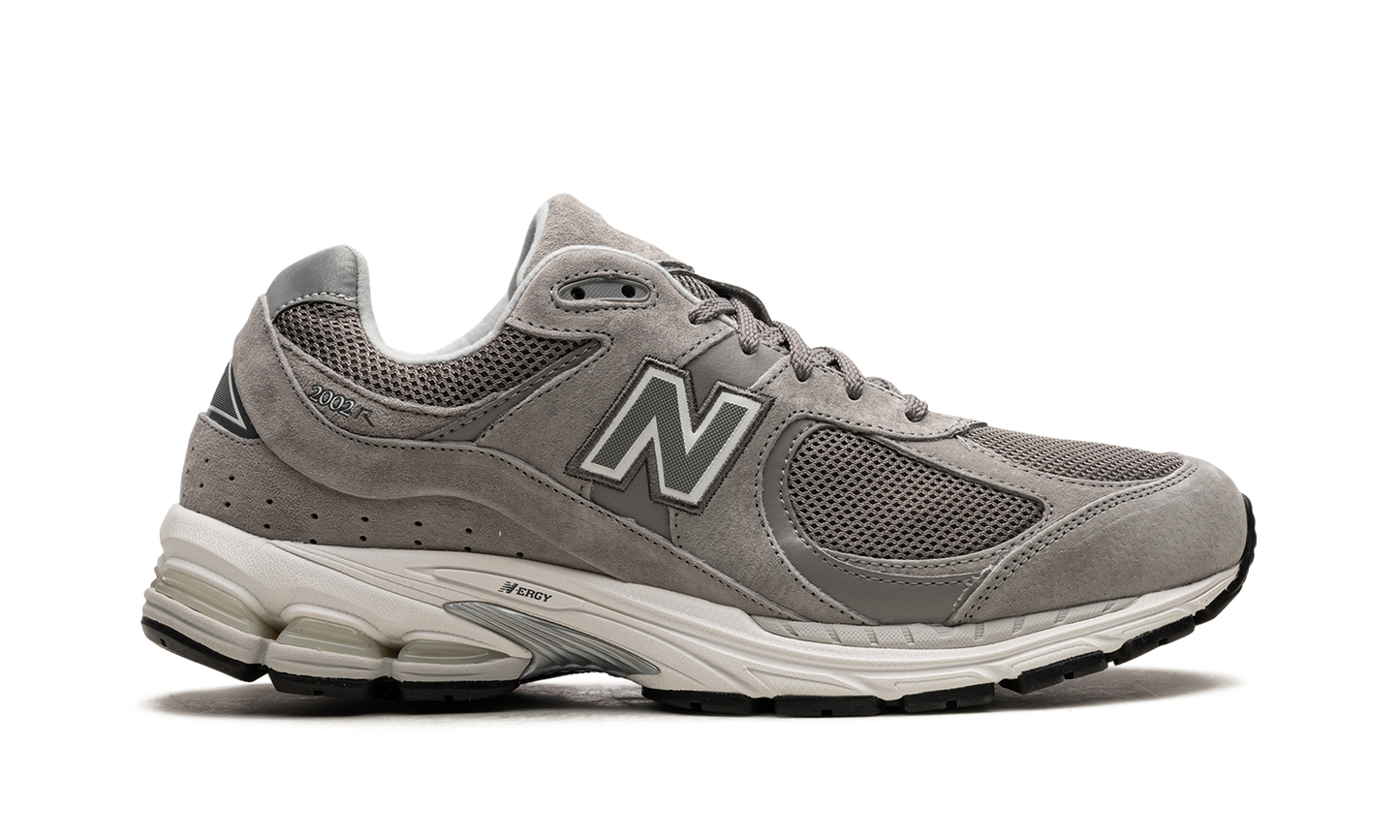 2002R "Grey White" M2002RJM