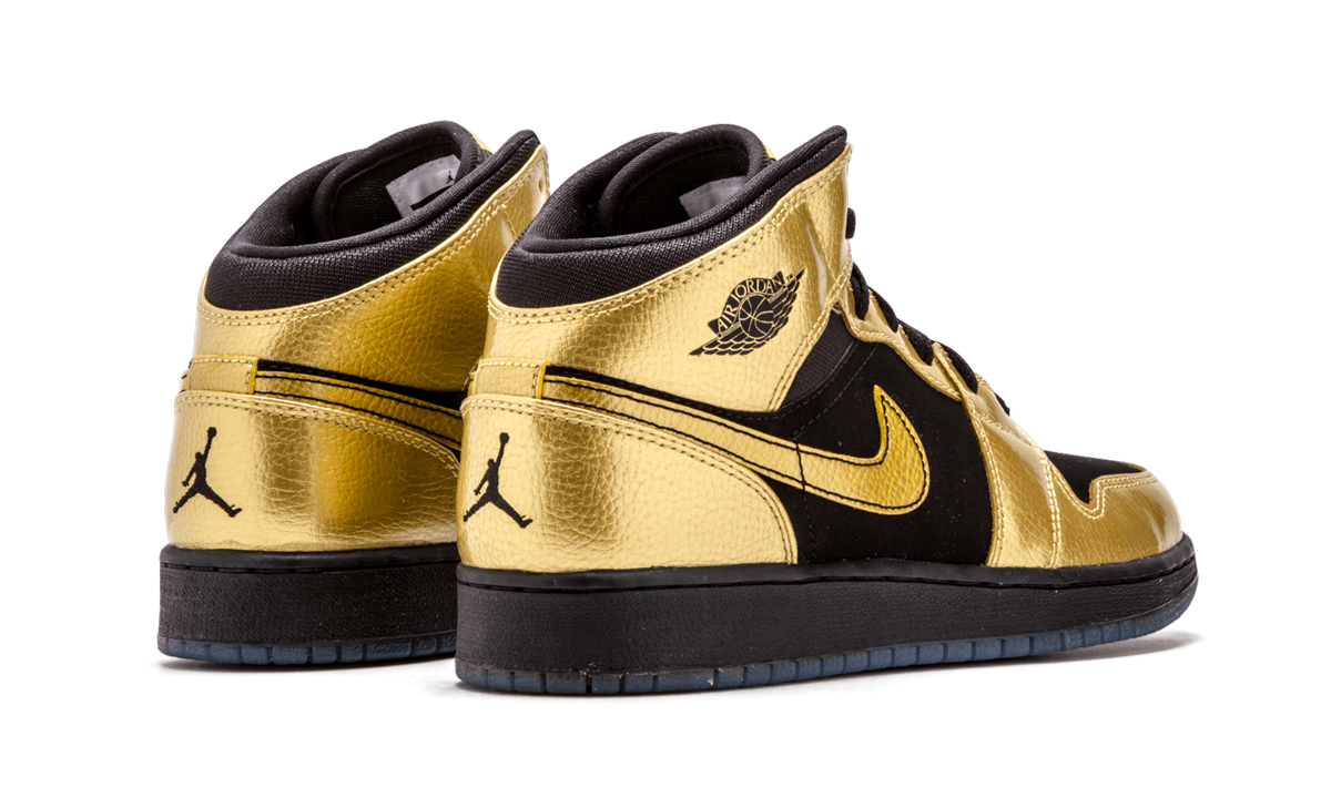 Air Jordan 1 Mid GS "Metallic Gold Coin" 555112 905