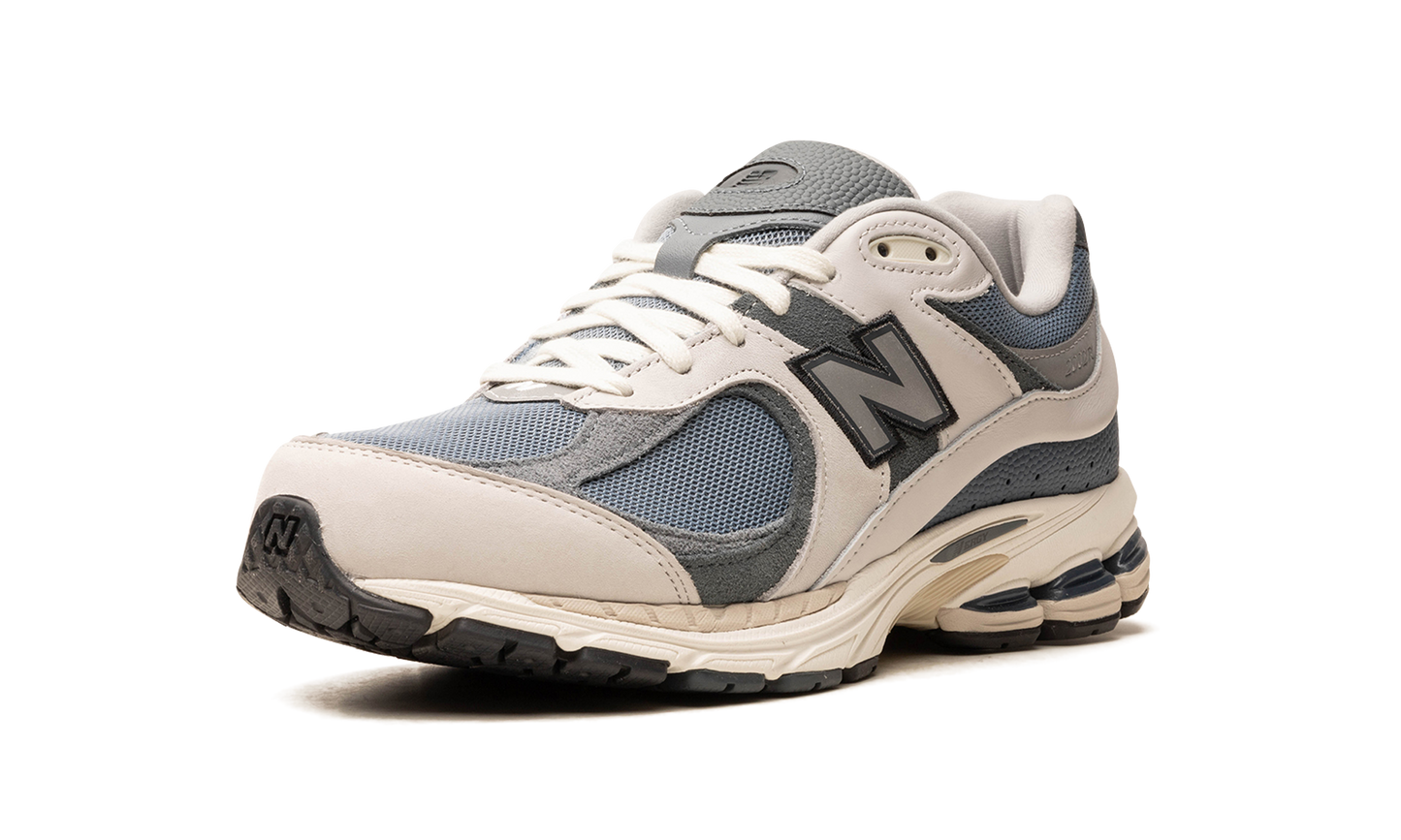 2002R "atmos - Cybernetics Blue" M2002RAN