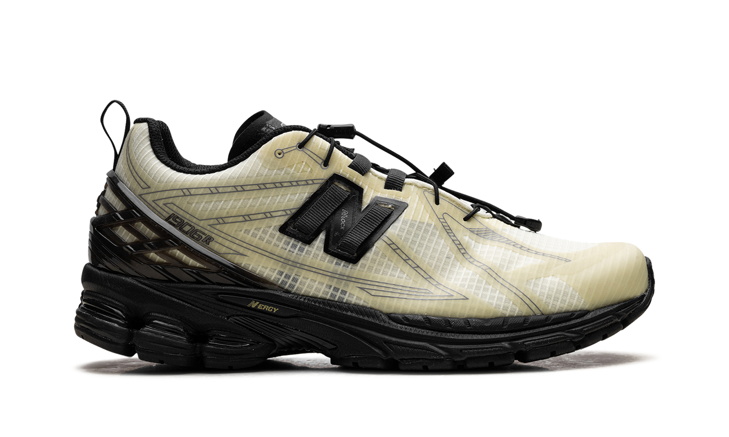 1906R "Pistachio Butter Black" M1906RNP