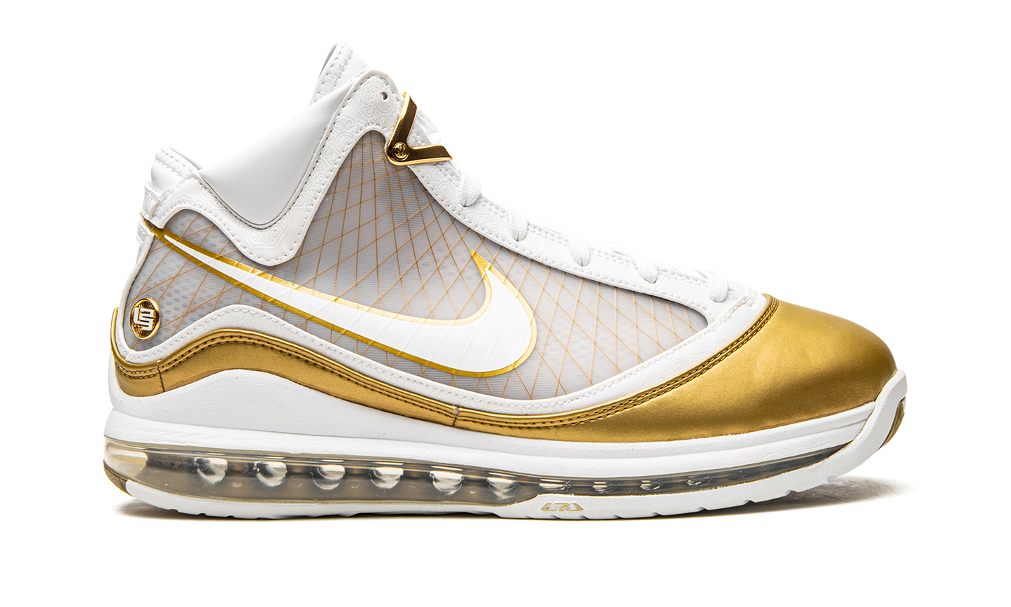 Lebron 7 Retro QS "China Moon"
