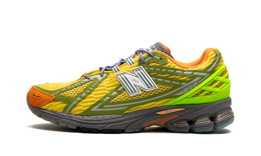 1906R "Action Bronson - Scorpius" M1906RBR