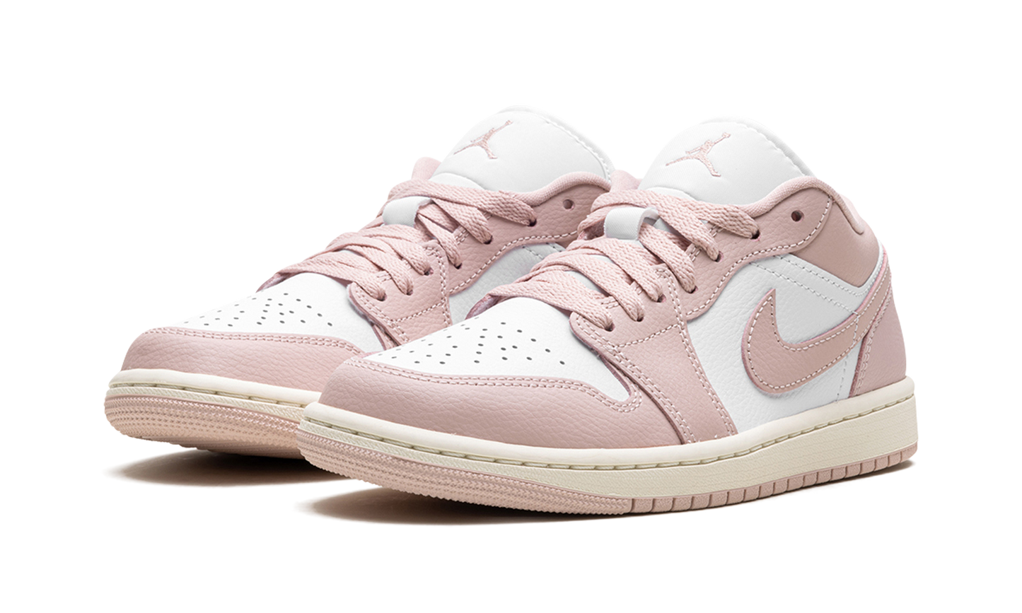 Jordan 1 Low WMNS "Pink Oxford" DC0774 162