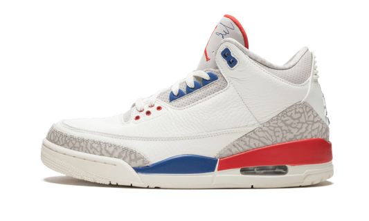 Air Jordan 3 Retro "International Flight" 136064 140