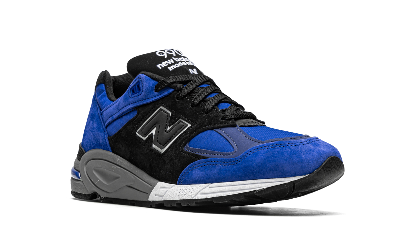 990v2 "Blue/Black" M990PL2
