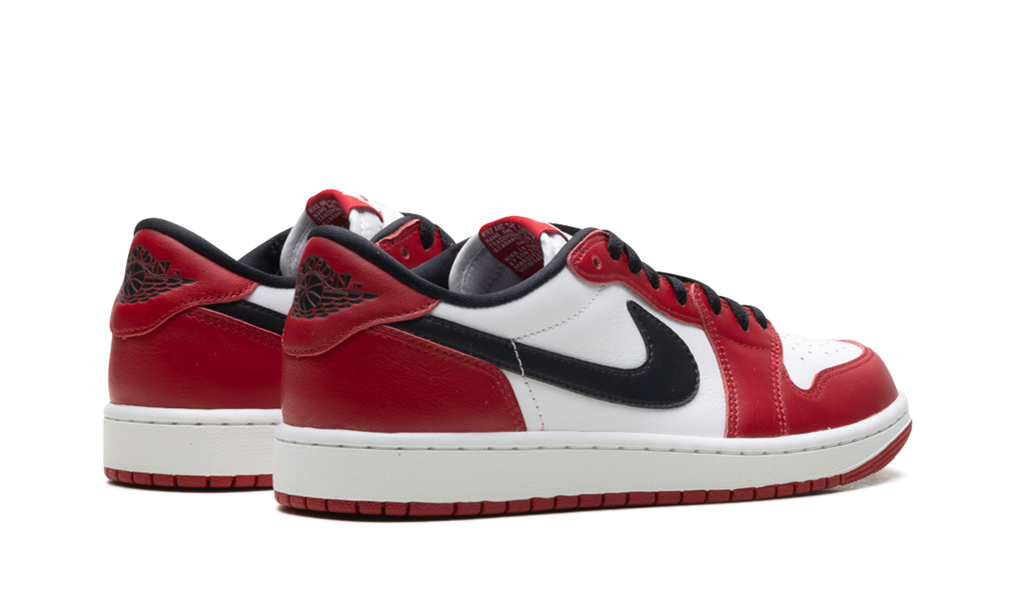 Air Jordan 1 Low OG "Chicago (2025)" HQ6998 600