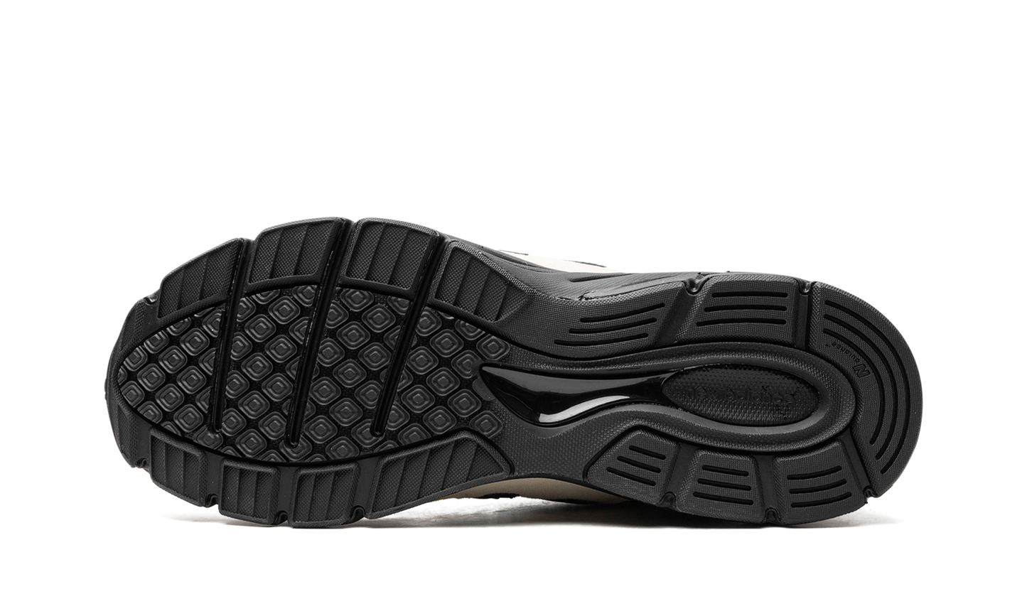 990v4 "Made in USA - Macadamia Nut" U990GB4